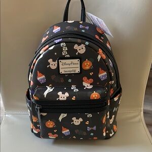 Brand new Disney parks lounge fly Halloween snacks backpack